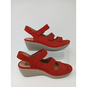 Clarks Reedly Juno Nubuck Strappy Red Platform Wedge Sandals Women's Size US 8.5